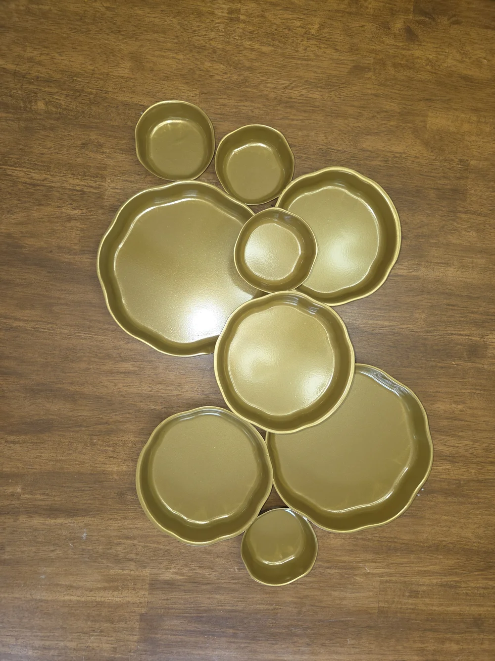 9 Cluster Of Decorative Scalloped Serving Bowls - Gold Set- Parties, Charcuterie